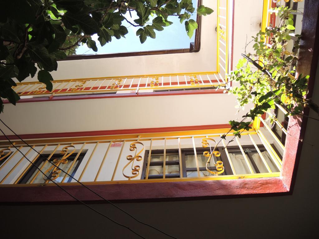 Hostal Valle Hermoso Tupiza Bagian luar foto