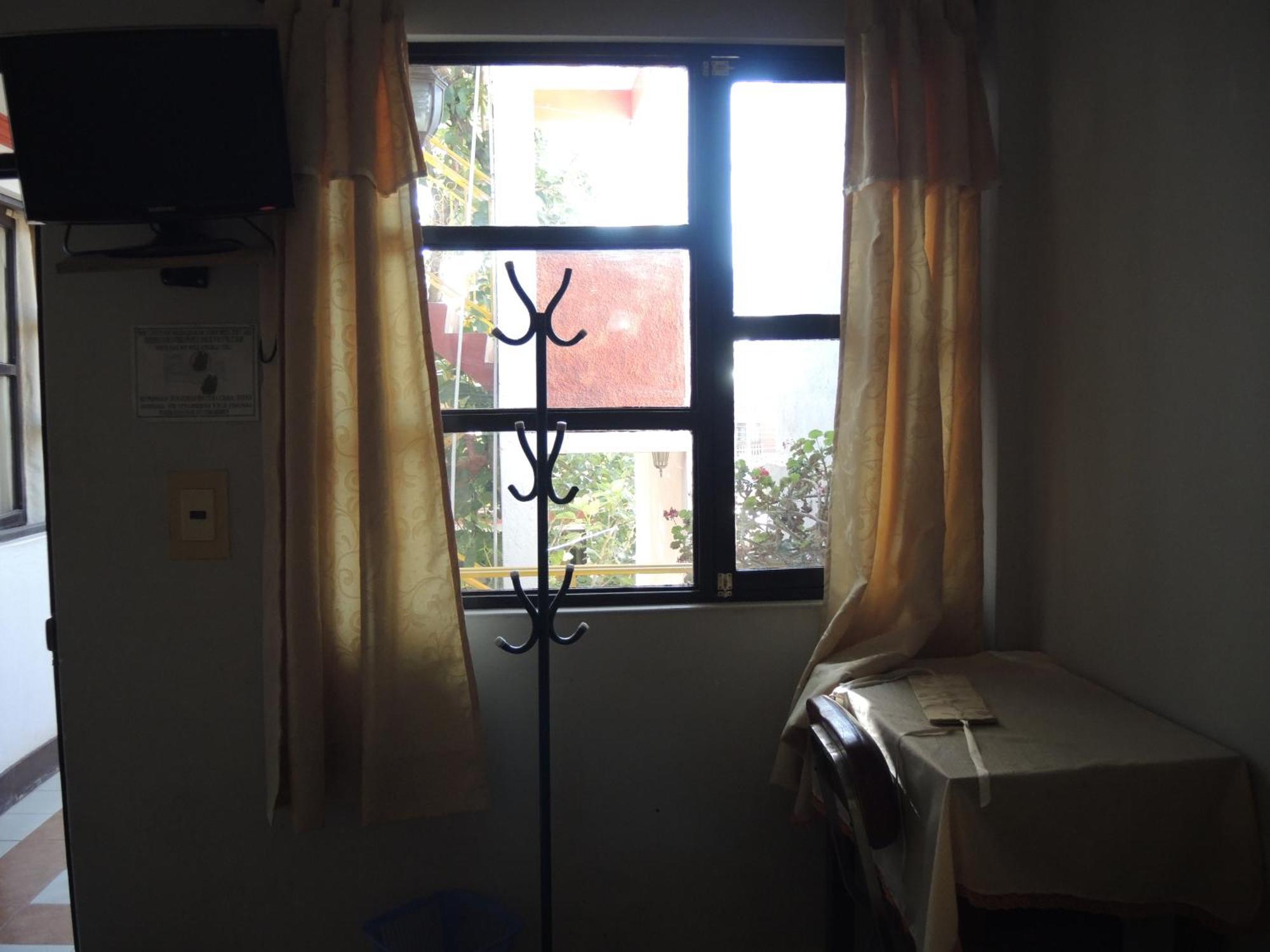 Hostal Valle Hermoso Tupiza Bagian luar foto