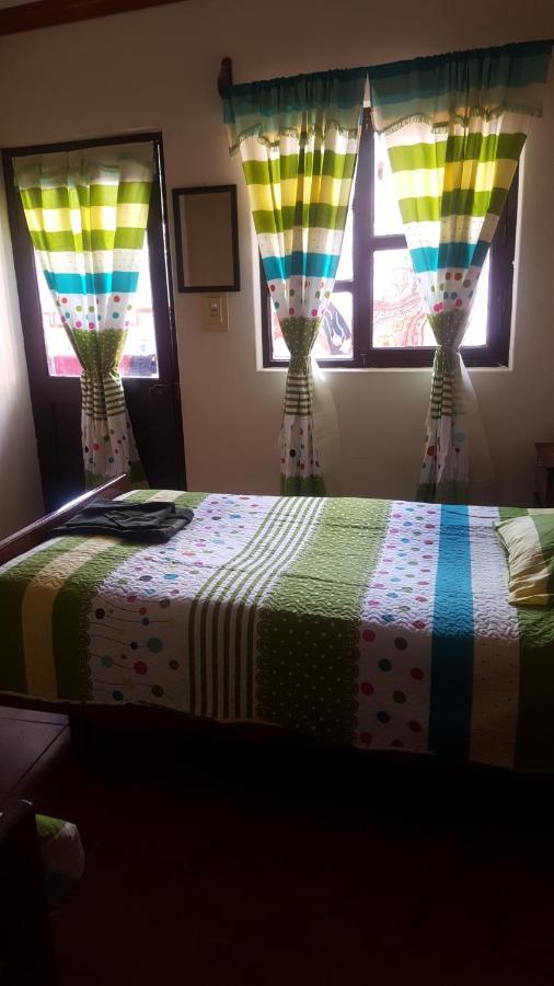 Hostal Valle Hermoso Tupiza Bagian luar foto